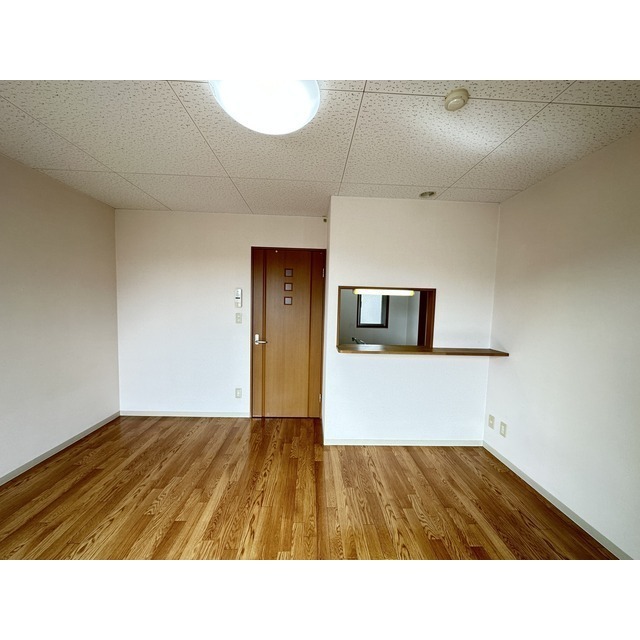 対面カウンター付きです