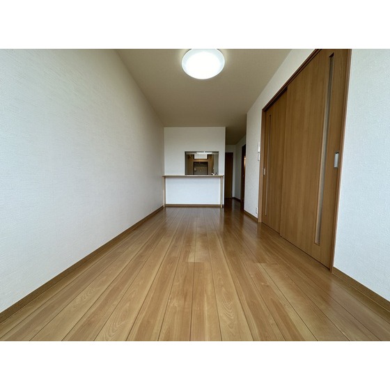 ※写真は他のお部屋のものとなります。