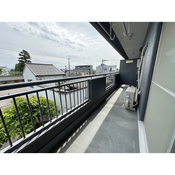 ※写真は２階のお部屋です。