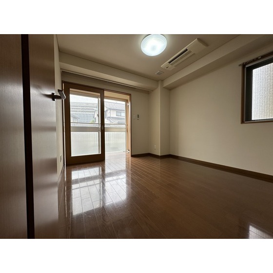 ※お写真は他のお部屋のものとなります。